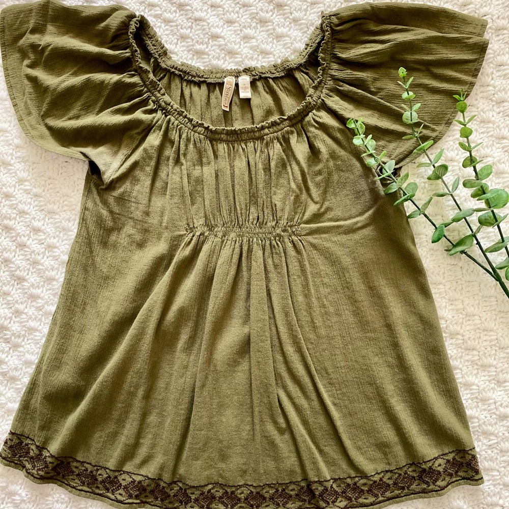3 for $25! Olive green peasant blouse